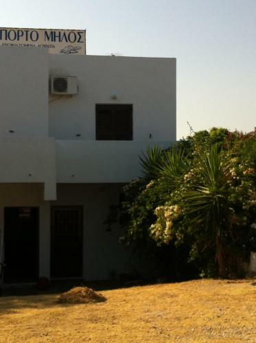 Hostal Porto Milos