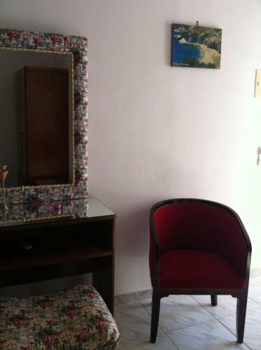 Hostal Porto Milos