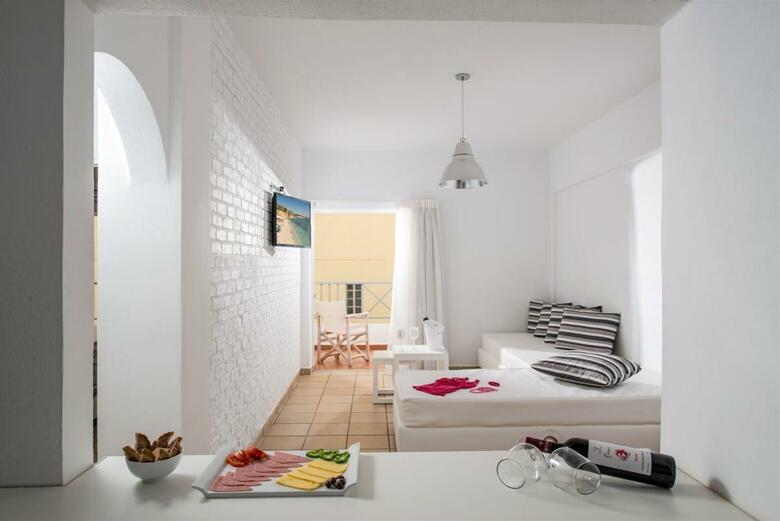 Fedra Apartments