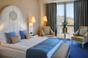 Erdoba Elegance Hotel & Convention Center