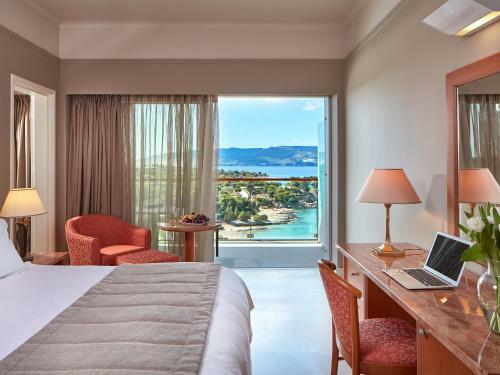 Hotel Aks Hinitsa Bay