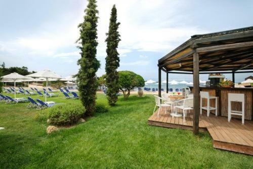Hotel Aks Hinitsa Bay