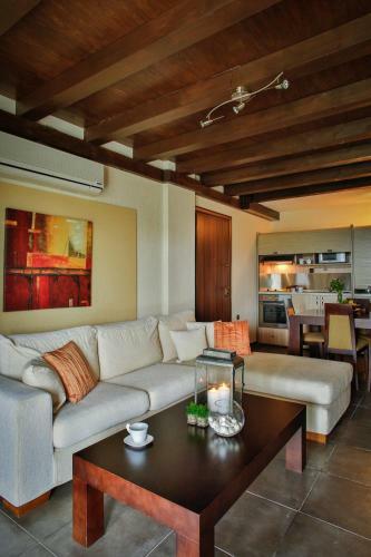 Nefeli Luxury Villas