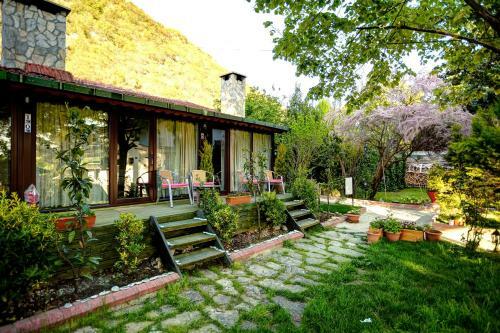 Posada Park Mandalin Hotel
