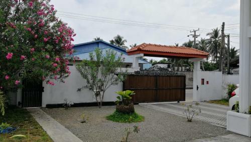 Villa Chenda Beach House