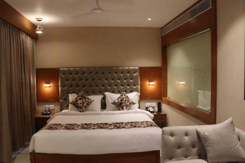 Hotel Sk Lords Eco Inn Ahmedabad
