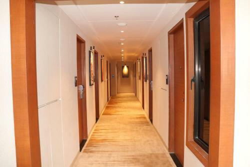 Hotel Sk Lords Eco Inn Ahmedabad