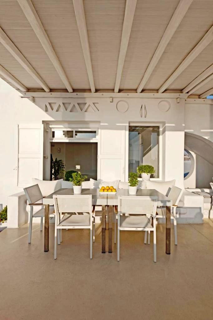En Lefko Prive Suites Hotel