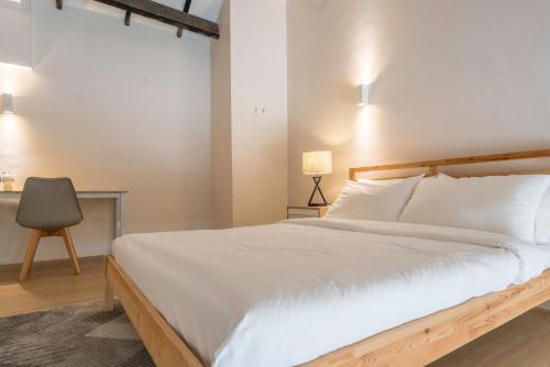 Hotel Vista Studio Loft Suites (Staycation Approved)