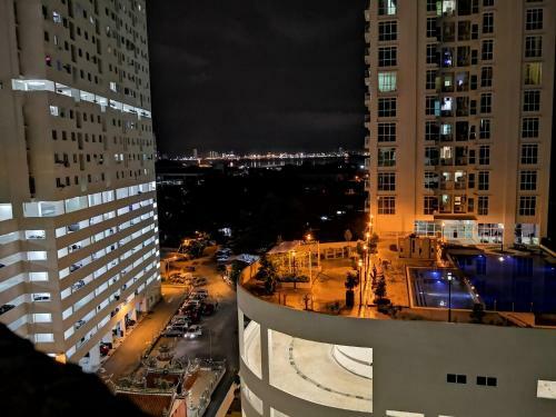 Apartamento Strait Garden Suites X Ace Pro @ George Town