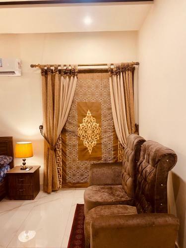 Fully Serviced 2 Br Independent Portion In Wapda City