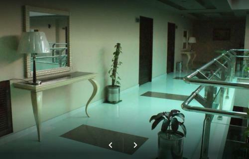 Grand Regent Hotel And Suites