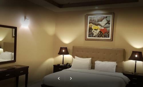 Grand Regent Hotel And Suites