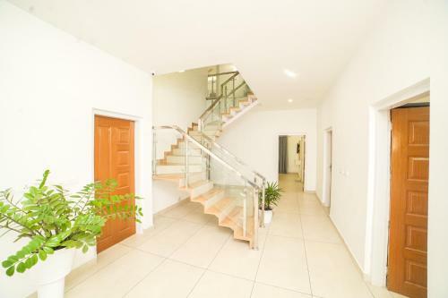 Hotel Oceana Hills Residency