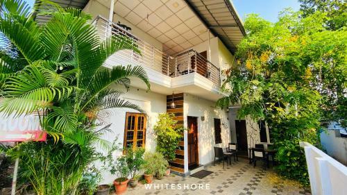 Whiteshore Beach Homestay Alappuzha