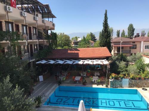 Ozturk Hotel