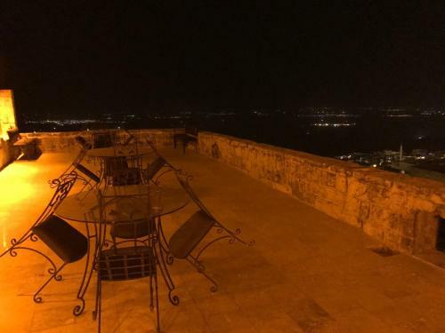 Hostal Kasr-i Abbas Hotel