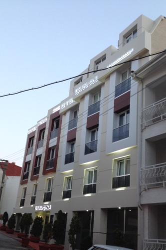 Cinas Hotel