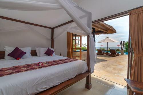 Villa Agus Mas - Serene & Calm Beachfront Villa!
