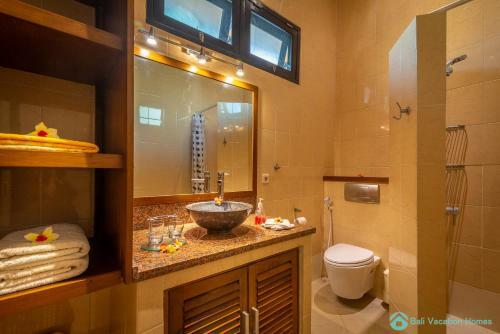 Villa Namast� - Beachfront At Lovina 10p, Pool, Bbq