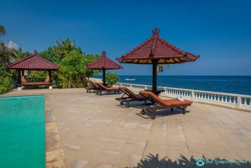 Villa Namast� - Beachfront At Lovina 10p, Pool, Bbq