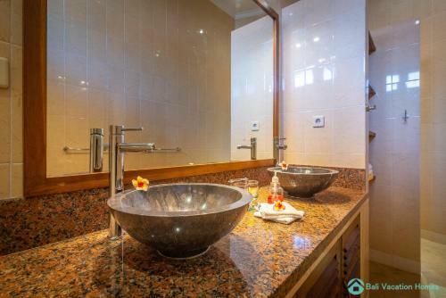 Villa Namast� - Beachfront At Lovina 10p, Pool, Bbq
