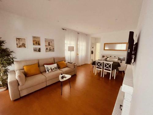 Precioso Apartamento En Plaza de Las Ca�as