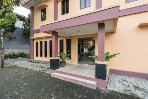 Hostal Hotel 68 Lembang