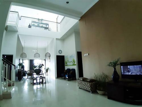 Villa Padasuka Raisa