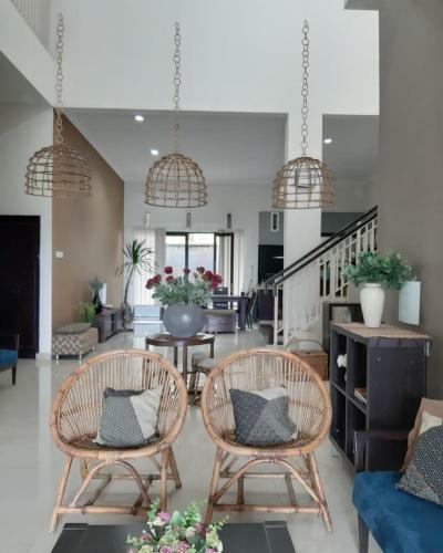 Villa Padasuka Raisa