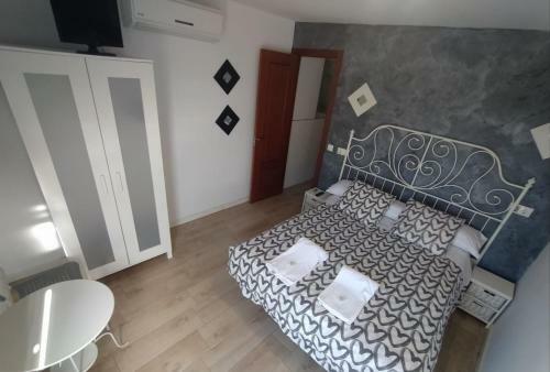 Hostal Pension Cibeles 12