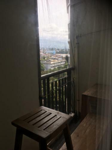Beverly Dago Apartment