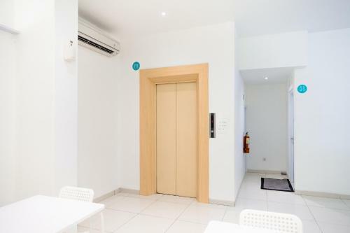 Hotel Bobobox Pods Alun Alun