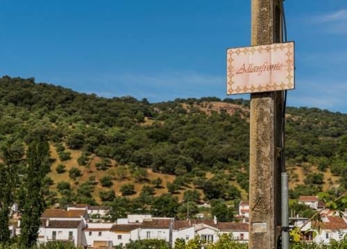 Agroturismo Casa Rural "all�n Frente"