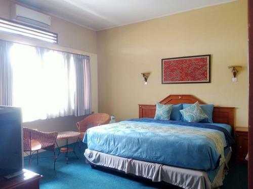 Oyo 90102 Edotel Hotel By Dbest Hospitality