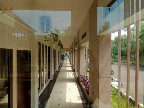 Oyo 90102 Edotel Hotel By Dbest Hospitality