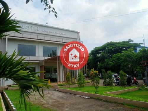 Oyo 90102 Edotel Hotel By Dbest Hospitality