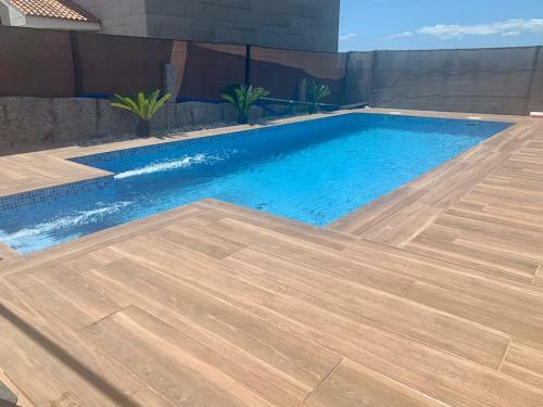 Casa Con Piscina En Villagarc�a de Arousa