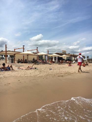 Apartamento Primera Linea de Playa Con Piscina