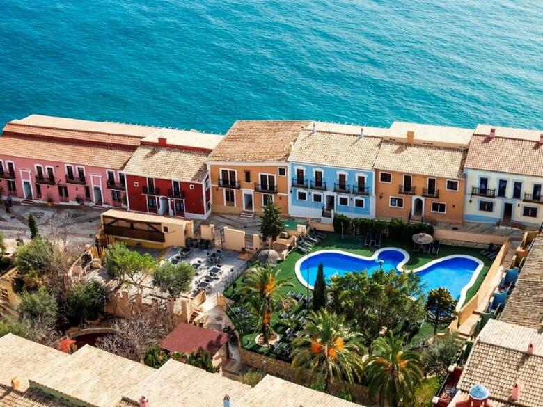 Apartamentos Pueblo Acantilado Suites