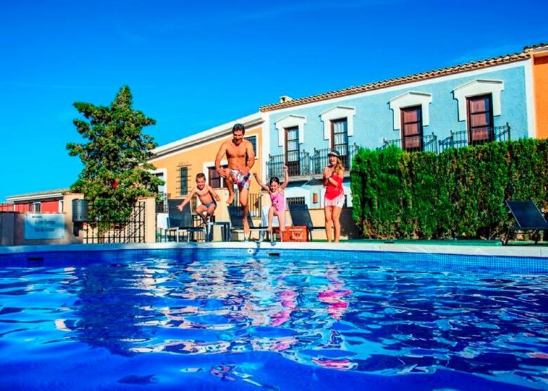 Apartamentos Pueblo Acantilado Suites