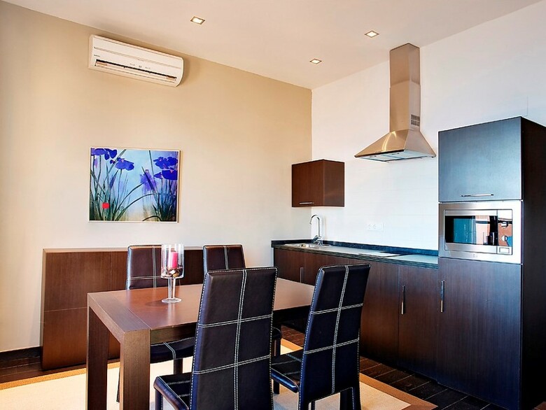 Apartamentos Pueblo Acantilado Suites