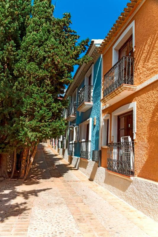 Apartamentos Pueblo Acantilado Suites