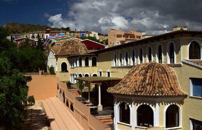 Apartamentos Pueblo Acantilado Suites