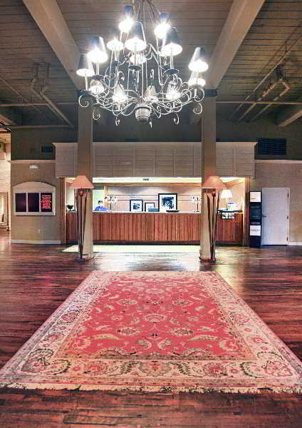 Hotel Hampton Inn And Suites Convention Center