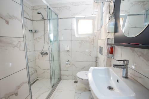 Albergue Azra Residence