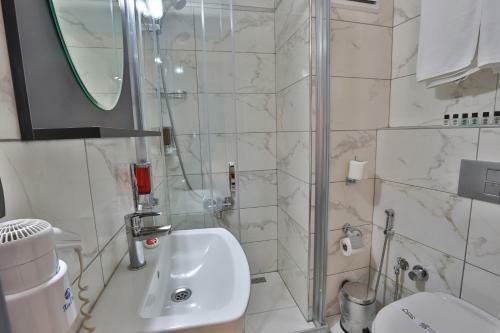 Albergue Azra Residence