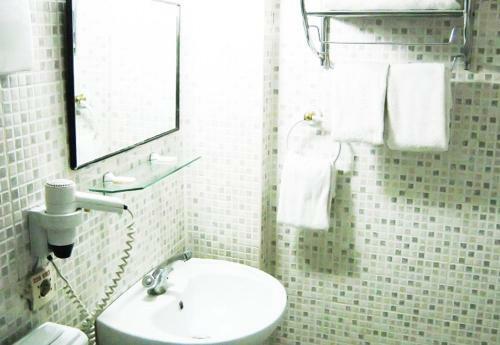 Yunus Hotel
