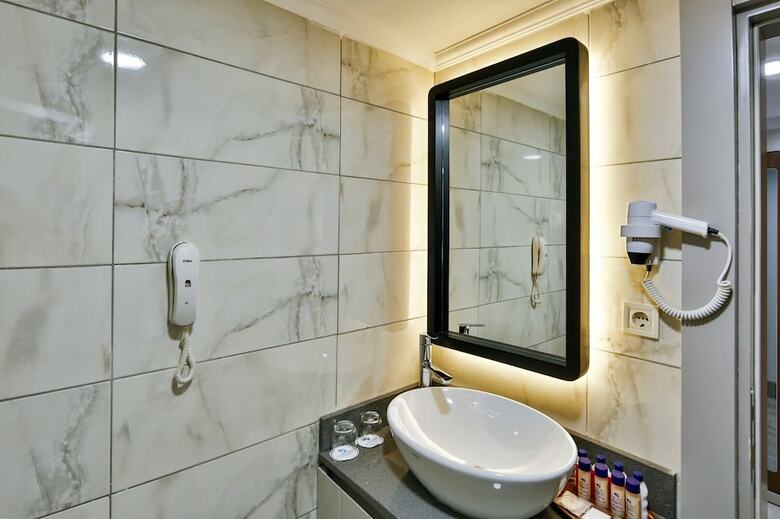 Hotel Crystal Flora Beach Resort