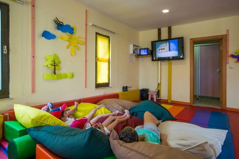 Hotel Crystal Flora Beach Resort